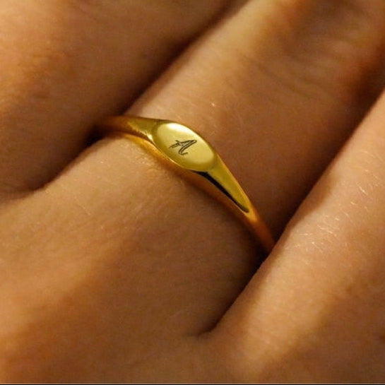Dainty 18k gold vermeil signet ring engraved with initial