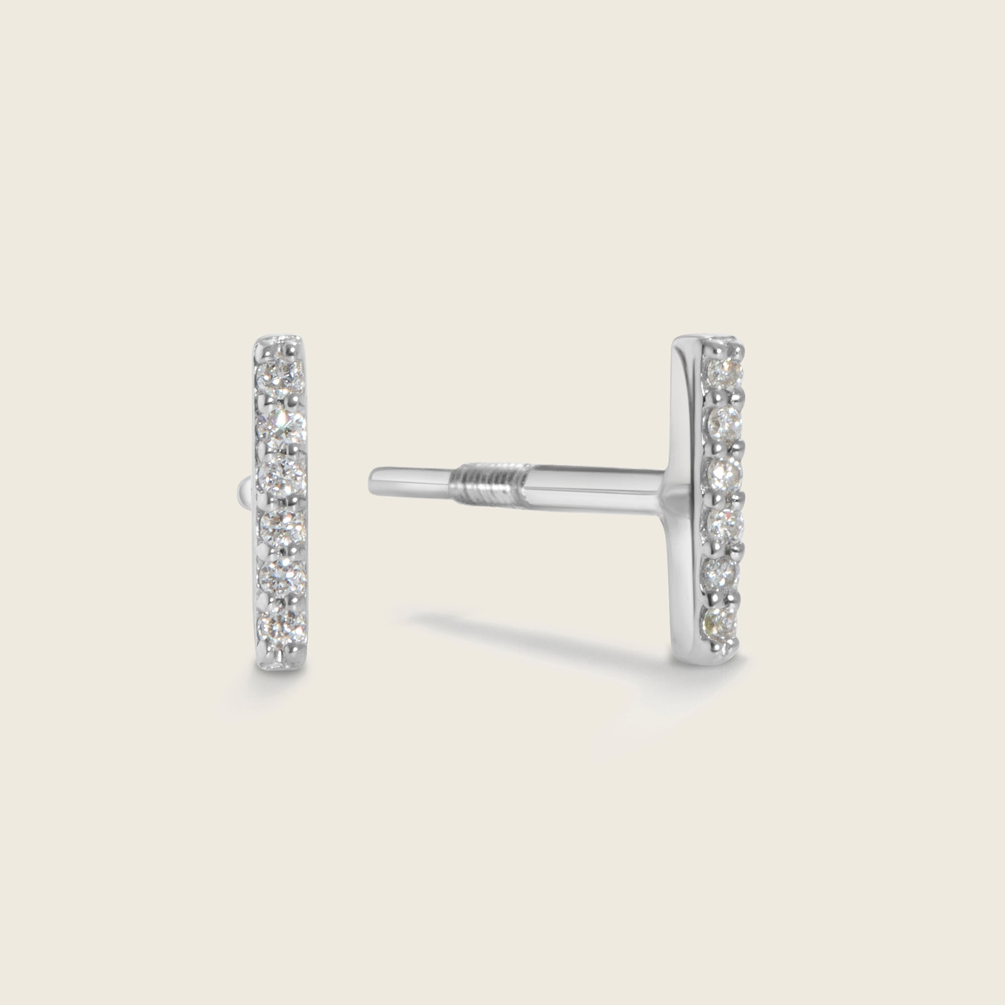 Sparkling lab grown diamond stud earring in bar design