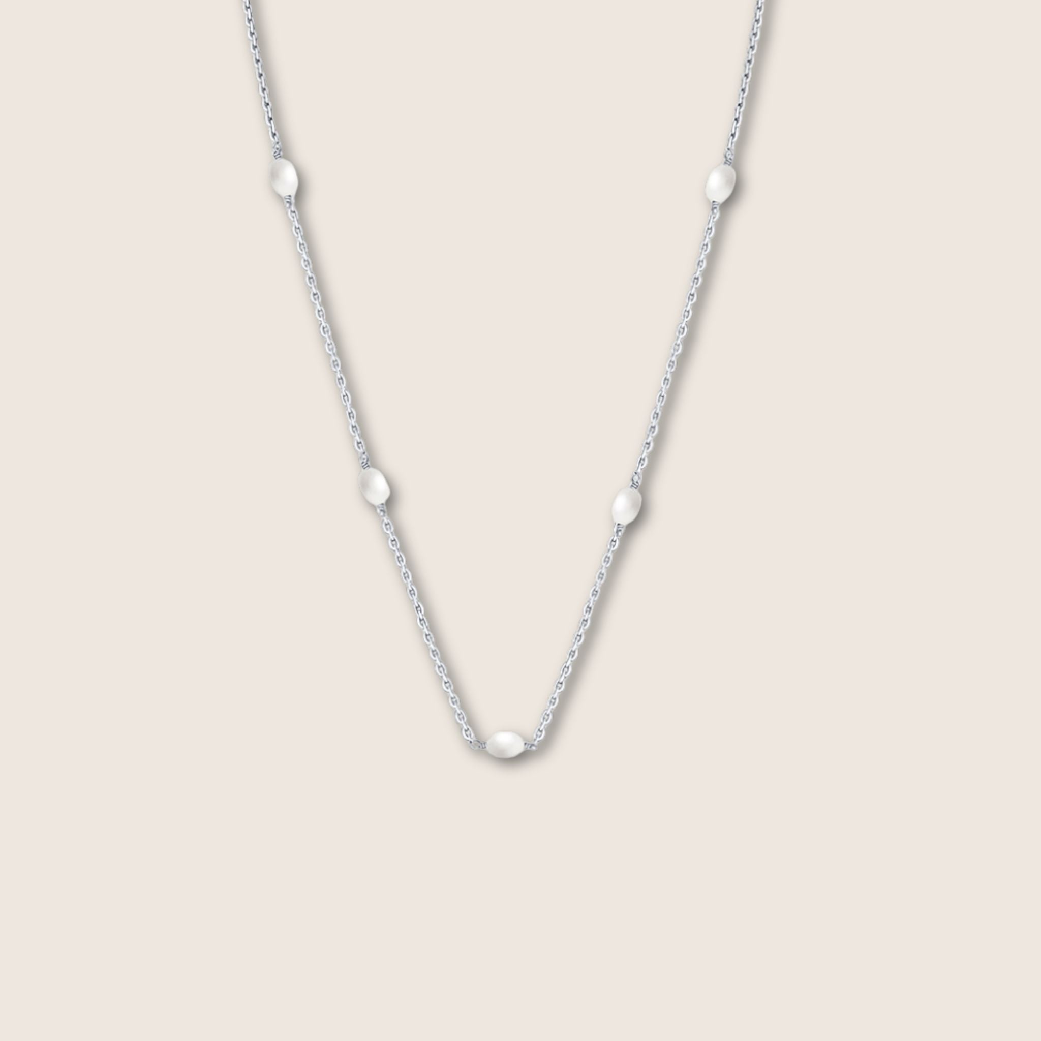 Silver pearl necklace